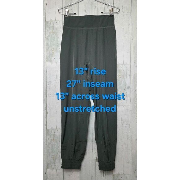 Halara Grey Gray Lightweight Joggers Sz. Sm. NWT FLAWED - Picture 2 of 5